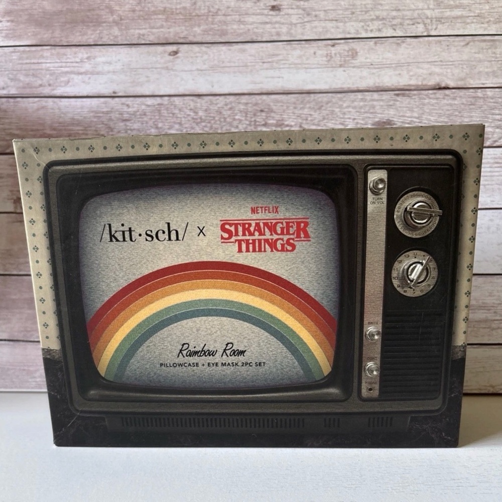 NIB‎ Stranger Things X Kitsch Rainbow Room Pillowcase + Eye Mask 2pc Set